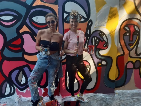 Juliana Plexxo y Sarah Main en la 1 edición de MISONNY Art Festival