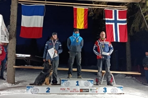 Iker Oizkoidi, campeón del mundo de mushing de media distancia en trineo de 6 perros