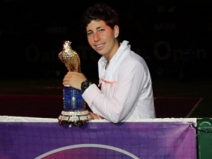 Carla Suárez conquista el torneo WTA Premier de Doha, y Anabel Medina y Arantxa Parra el torneo de Acapulco 