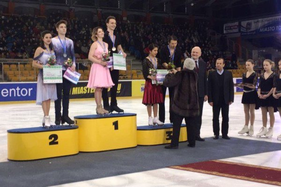 Sara Hurtado y Kirill Khalyavin plata en patinaje artístico en Polonia