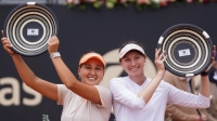 Cristina Bucsa gana el WTA 250 de dobles en Bogotá