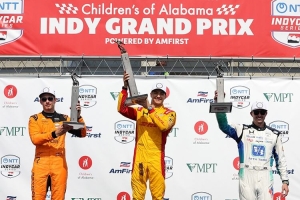 Alex Palou vuelve con otra victoria contundente en Children's of Alabama Indy Grand Prix