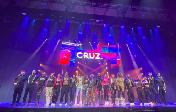 CRUZ DE NAVAJAS, EL ULTIMO MECANO en BARCELONA
