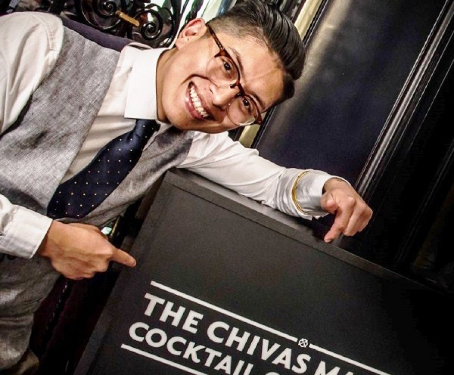 Santi Ortiz, bartender del Ohla Boutique Bar - OHLA HOTELgana el The Chivas Masters