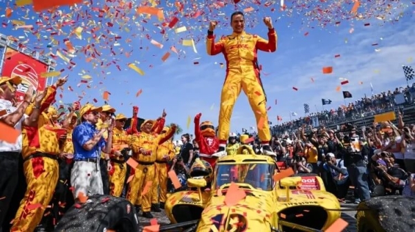 Alex Palou activa el modo campeón de la IndyCar en el Grand Prix of St. Petersburg