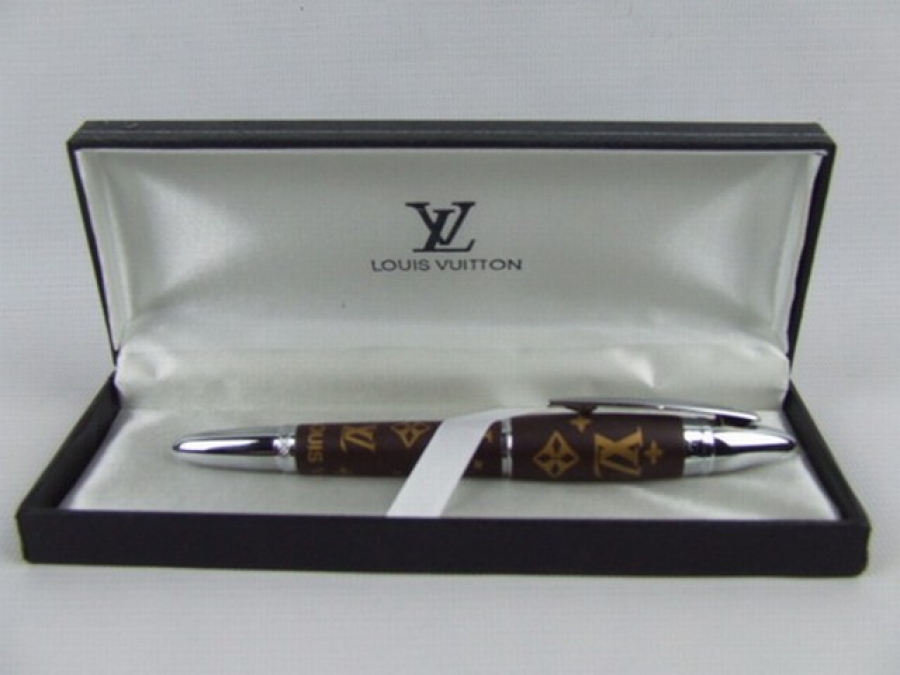 pluma LOUIS VUITTON