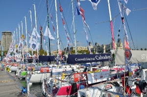 Los veleros de la clase Generali Figaro Solo parten del puerto de Barcelona