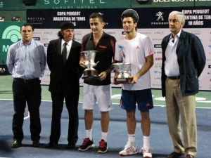 Nicolas Almagro gana el torneo de tenis de Buenos Aires