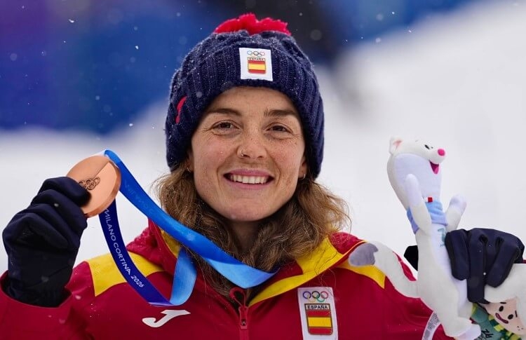 IAna Alonso, medalla de bronce en esquí de montaña