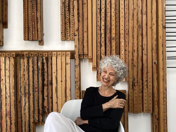 IKima Guitart presenta “Kima pintar la seda”, 50 años de arte textil