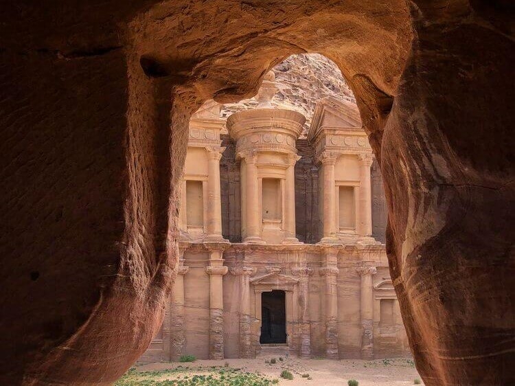 IDescubrir Jordania a pie