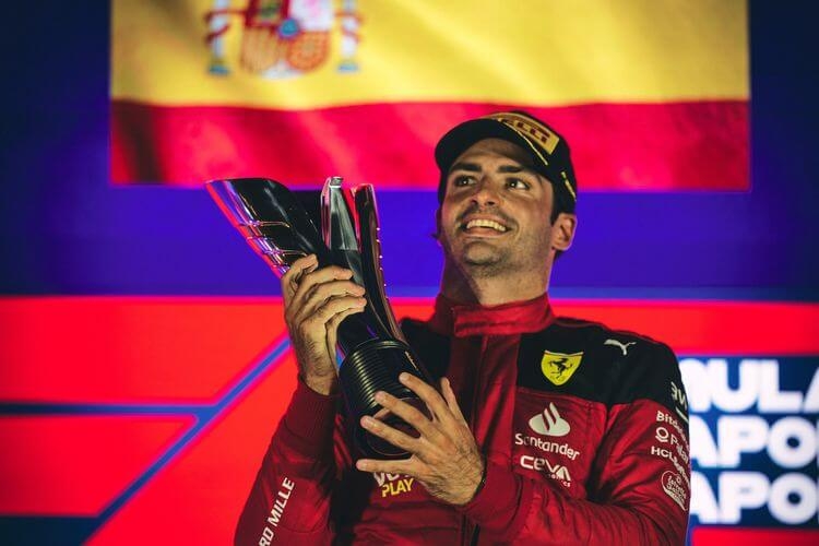ICarlos Sainz conquista el GP de Singapur